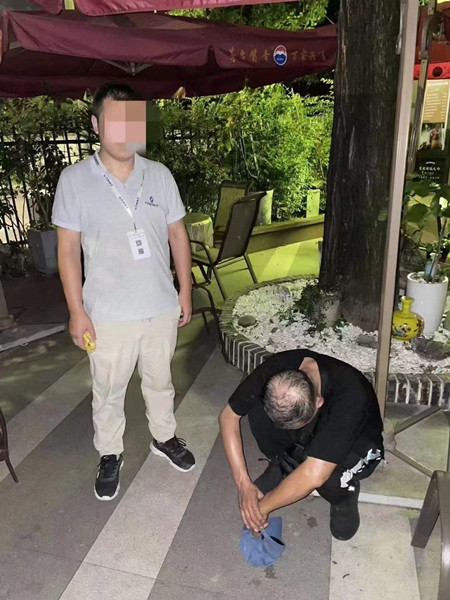 深夜有人潜入烟酒店，AI视频联网报警系统如何实现安全报警